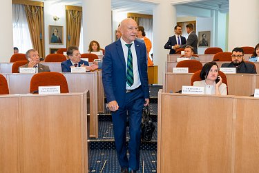 Приняты изменения в областной закон об образовании